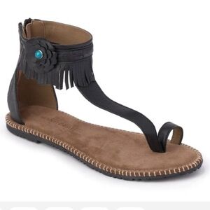 Manitobah Wasaga Leather Fringe Ankle Sandals Size 9 Indigenous Design Festival
